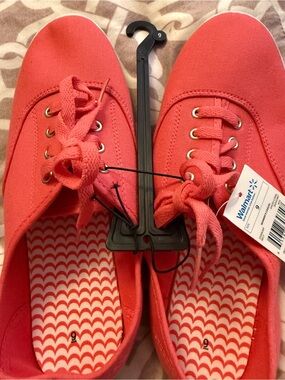 NWT Walmart size 9 shoes. Color is salmon or coral